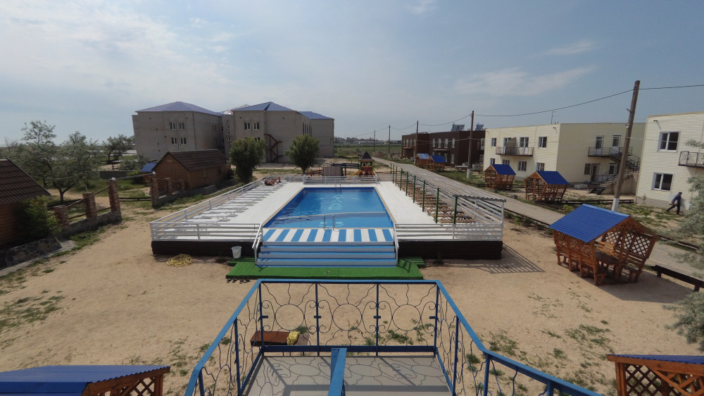 БО «Атлас» - комфортный отдых в самом сердце Арабатки