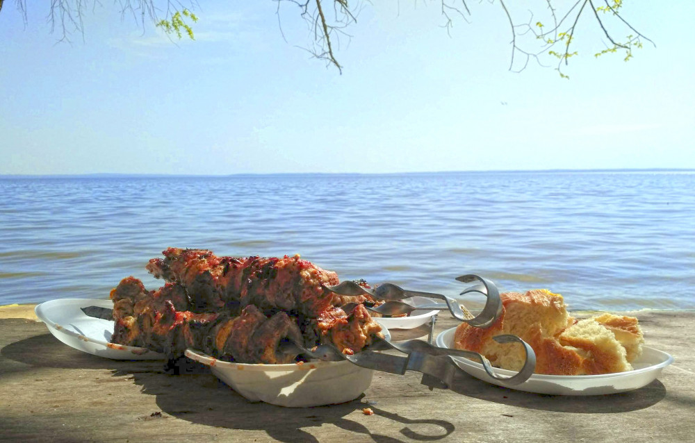 Шашлык на море
