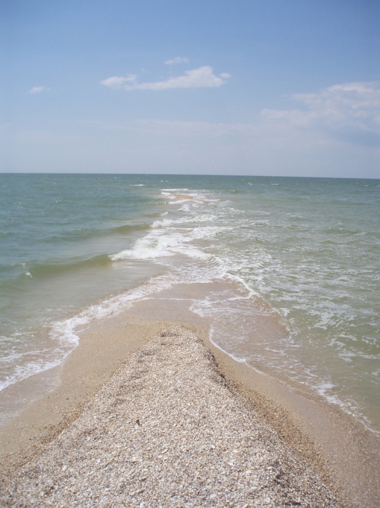 Поцелуи волн Азова на Бердянской косе