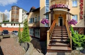 Отель "Red Stone"