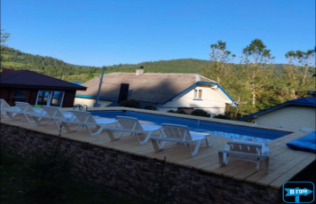 Коттедж "В обіймах Карпат"