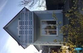 Двухэтажный дом в центре Бердянска