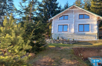 Садиба Шепіт Лісу