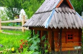 Отель "Хатина біля Лісу"