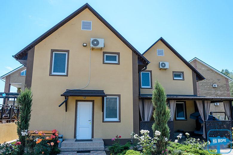 Вілла «Азов»