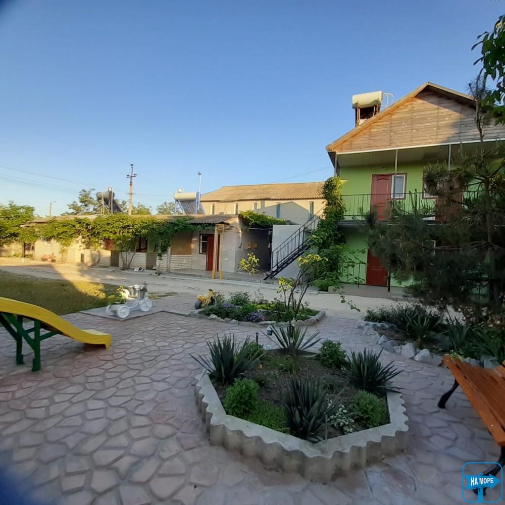 "Азовская 13" Гостевой дом