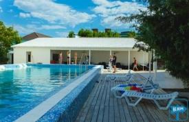 Отель "Charisma Hotel"