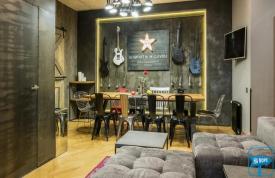 Отель "Комнаты и Слухи"