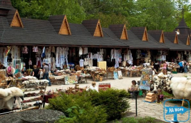 Сувенирный рынок в Яремче