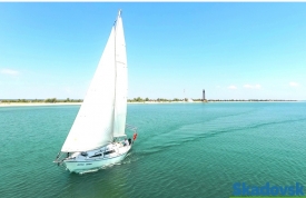 Поездки на остров Джарылгач и прогулки на яхте